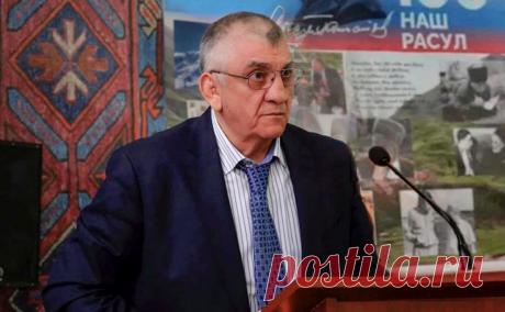 Суд в Москве арестовал вывезенного из Дагестана на вертолете экс-министра. Басманный суд арестовал мэра Кизилюрта Магомеда Магомедова. Его обвиняют в хищениях в период работы в республиканском правительстве. Главу города доставляли в Москву вертолетом.