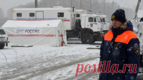 Спасатели помогли ночевавшему два дня в автомобиле в сугробе жителю Сахалина. Сотрудники спасательных служб помогли мужчине, который два дня ночевал в своём автомобиле, застрявшем в сугробе на Сахалине. Читать далее