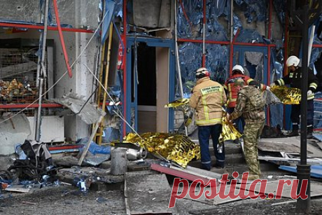 Запущенные ВСУ по Белгороду ракеты оказались сербскими. Запущенные ВСУ по Белгороду ракеты оказались сербскими, сообщается в Telegram-канале «Военный осведомитель». «Обломки сербской 122-миллиметровой ракеты повышенной дальности ER Grad 2000 (G2000), запущенной украинской армией из РСЗО RM-70 Vampire по Белгороду», — говорится в подписи к фото с места событий.