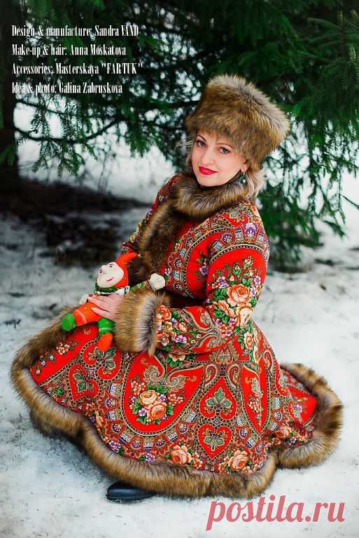 Подборка одежды, сшитой из платков.