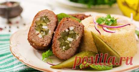 Мясные зразы с солёными огурцами и яйцами