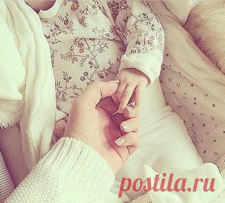 Tы мой маленький комочек. Сколько я тебя ждала… Девять месяцев ходила и животик берегла. Каждый день ты даришь счастье, смысл жизни, радость, смех! Я люблю тебя мой зайчик! Каждый день и больше всех! 💞