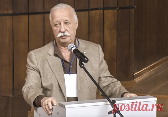 Леонид Якубович об угрожающем положении малой авиации Телеведущий Леонид Якубович, помимо 25 лет в эфире телепрограммы «Поле чудес» — частный пилот с налётом более 1600 часов (для частного пилота, как и для