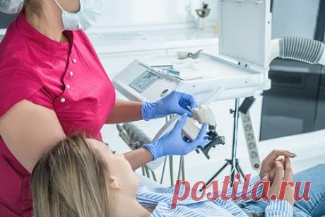 Названа вакансия с зарплатой в 400 тысяч рублей. Одну из самых высоких зарплат, до 400 тысяч рублей, предлагают стоматологу-ортопеду в частной клинике в Санкт-Петербурге. Соискатель должен иметь высшее медицинское образование, опыт работы в ортопедии не менее восьми лет и сертификат по специальности. Архитектору 1С в Москве готовы платить от 300 тысяч рублей.