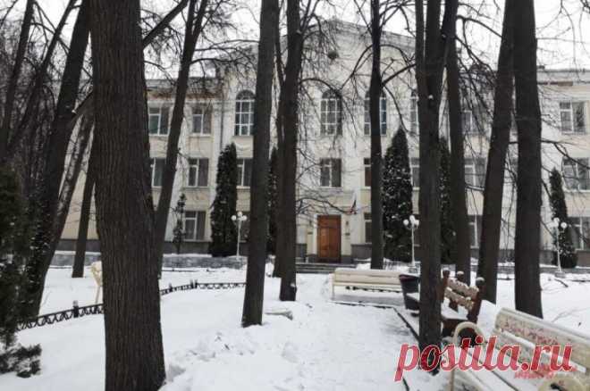 Жила в интернате, похоронила дочек. Кем были жертвы маньяка Варакина. В течение одной недели нелюдь унес жизни двух женщин в Москве — Влады и Ольги. А в 2010 году расправился еще с двумя. Полиция подозревает, что это далеко не полный «послужной список» изверга. Корреспондент aif.ru побывал на месте трагедий.