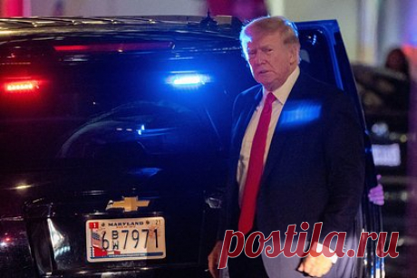 Раскрыты подробности об уголовных обвинениях против Трампа. Бывшему президенту США Дональду Трампу намерены предъявить минимум одно обвинение в уголовном преступлении. Информаторы агентства Associated Press раскрыли подробности об уголовных обвинениях против Трампа и подчеркнули, что они связаны с фальсификацией деловой документации.