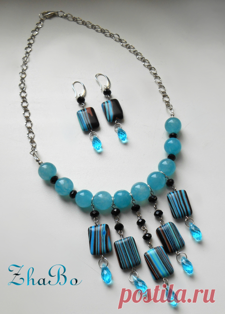 Колье на цепочке с бусинами Агата, синтетическими бусинами, храсталем и кристаллами Swarowski