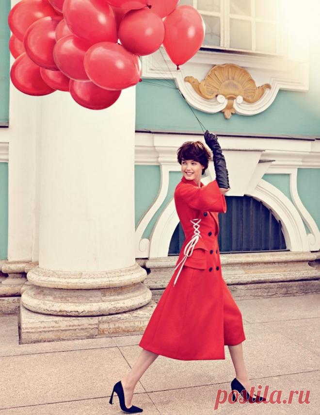 Линдси Виксон (Lindsey Wixson) в фотосессии Алекси Любомирски (Alexi Lubomirski) для журнала Vogue Russia (сентябрь 2014)