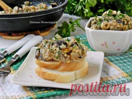 Баклажаны, тушёные со сметаной и сыром