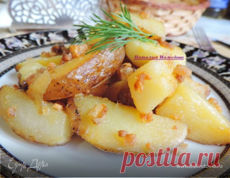 Картошка по-крестьянски рецепт -Основные-
сало
150 г
чеснок
2 зубчика
соль
по вкусу
картофель вареный в мундире
6 шт.