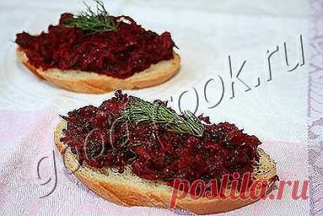 Свекольная икра с морковью и луком.