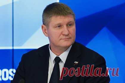 В Госдуме призвали ООН признать Украину страной-агрессором. Депутат Госдумы от Крыма Михаил Шеремет заявил, что следует инициировать в Организации Объединенных Наций (ООН) вопрос признания Украины страной-агрессором. «Но агрессором как раз является Украина, варварски обстреливая Донбасс, Белгородскую область, Крым, продолжая террор местного населения», — отметил он.