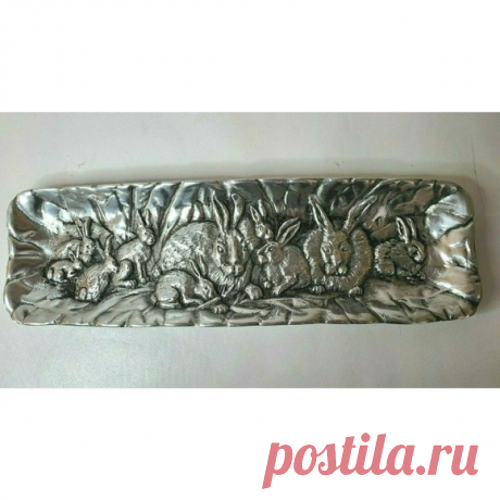 Vintage Metalware Bunny Rabbit Design Tray Platter Pewter Silver Arte Latino Inc Shop tes_boutique's closet or find the perfect look from millions of stylists. Fast shipping and buyer protection. Vintage Arte Latino Inc Metalware Bunny Rabbit Design Tray Platter Pewter Silver


Brand:  Arte Latino Inc.
Type: Tray
Pattern: Bunny
Featured Refinements: Carved Bunny Design, Decorative, Vintage
Country/Region of Manufacture: Mexico
Modified Item: No
Condition: Pre-Owned in Exce...