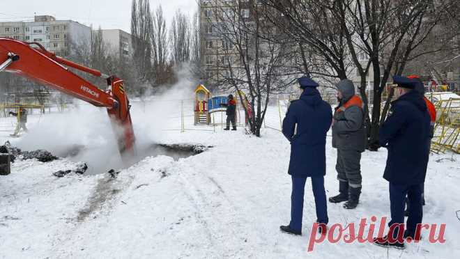В Саратове открыли пункт обогрева после аварии на 140 домов. Мэр Саратова Лада Мокроусова сообщила, что в городе открыт пункт обогрева после того, как из-за коммунальной аварии в мороз остались без тепла свыше 140 многоквартирных домов, где проживают порядка 28 тысяч человек. Об этом она сообщила в ...