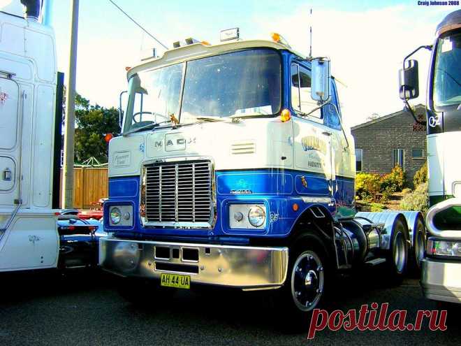 ROAD TRAINS | AUSTRALIAN TRUCKS
