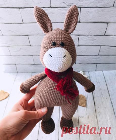 Ослик Эл амигуруми. Схемы и описания для вязания игрушек крючком! Бесплатный мастер-класс от @varry_knits по вязанию ослика по имени Эл. Высота вязаной крючком игрушки примерно 30 см вместе с ушками. Для изготовления…