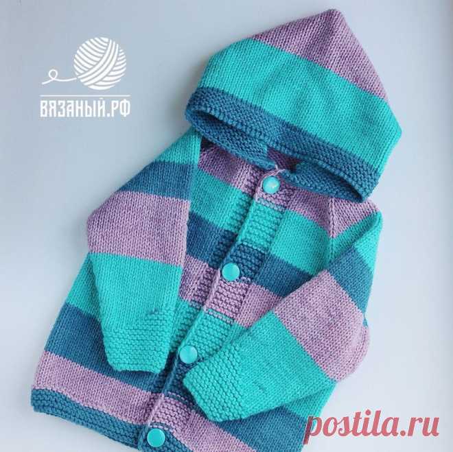 Кофта спицами с капюшоном для ребенка