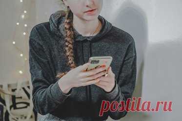 Сэдфишинг подростков: что надо знать родителям о грустных публикациях в соцсетях. Ловля на крючок грусти: чем опасно размещение печального контента в интернете?