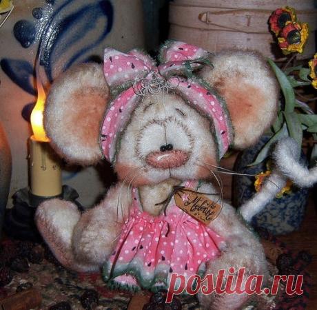 Primitive Raggedy Ann Watermelon Mouse 6" Bear Doll ★ Vtg Patti's Ratties Ornie