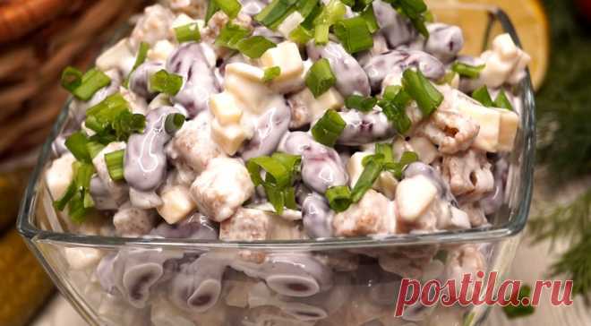 Потрясающе вкусный салат «Палочка-выручалочка»: никогда не приедается… Отличный салат станет для вас настоящей палочкой-выручалочкой в любой ситуации. Приготовить его можно буквально за пять минут,всего из 4 ингредиентов. А получается такое блюдо невероятно вкусным,сытны…