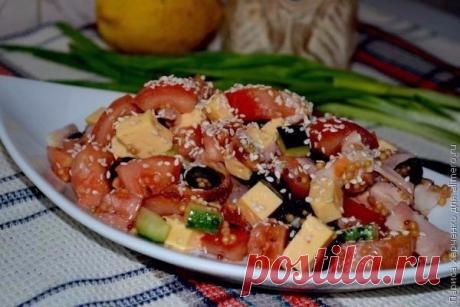 Салат с курицей, овощами и кунжутом / Интересный космос