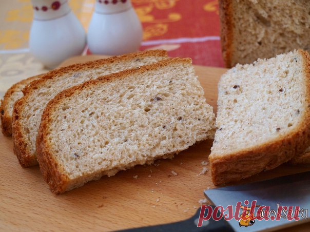 Хлеб с цельнозерновой мукой и семенами льна в хлебопечке Предлагаю вам вкусный хлеб с цельнозерновой мукой и семенами льна в хлебопечке. Такой хлебушек замечательно сочетается и с первыми и со вторыми блюдами.