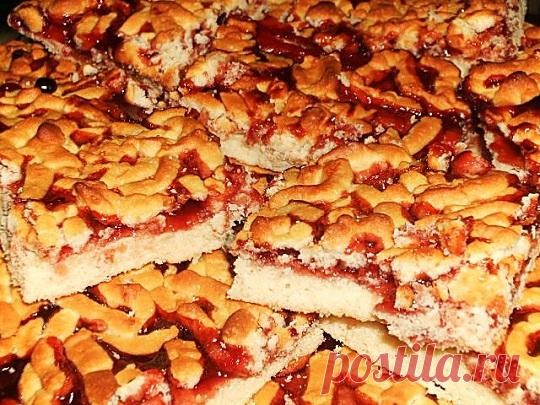Простой рецепт песочного пирога с вареньем из красной смородины :: Кулинарные рецепты :: KakProsto.ru: как просто сделать всё