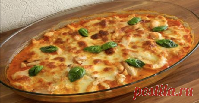 Всем любителям мясных запеканок дарим этот чудо рецепт: чудесная запеканка с грибами и грудкой.