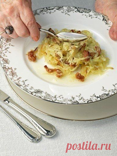 Редька с куриными шкварками