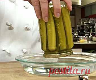 Как открыть банку с закручивающейся крышкой | Делаем сами
