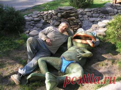 Искусственные камни и скульптуры из бетона на даче и в саду