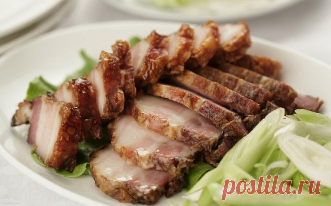 Лучшее вареное сало: мягкое, нежное и ароматное Предлагаю вашему вниманию рецепт самого лучшего вареного сала. Раньше я даже подумать не могла, что мне понравится вареное сало, но приготовив его по этому рецепту, поняла — это безумно вкусно.
Особен…