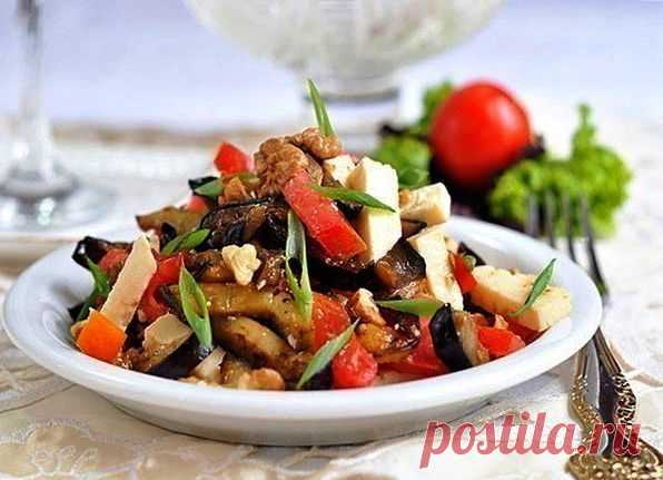 Простой в приготовлении, непревзойденный на вкус салат из баклажанов