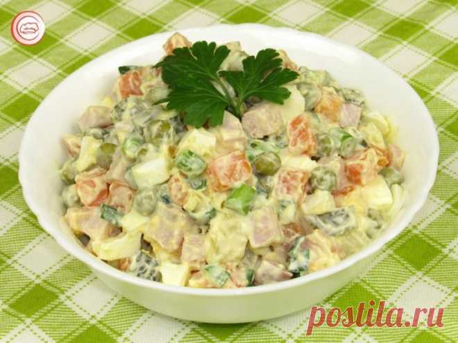 Салат Оливье. Очень вкусный! Секрет удивительного праздничного салата