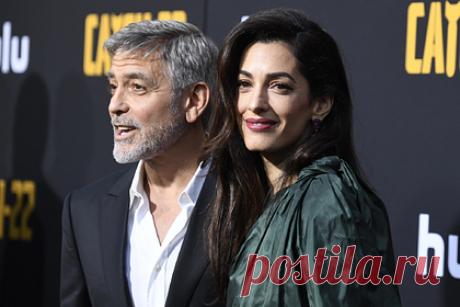 Джордж Клуни прокомментировал новости о беременности жены. Американский актер Джордж Клуни прокомментировал новости о беременности своей жены, юристки Амаль Аламуддин. «История о том, что Амаль беременна, не соответствует действительности», — заявил представитель пары. Он опроверг, что у жены артиста подходит к концу третий триместр.