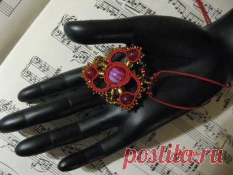 И еще один сутажик мини &quot;Трискелион &quot;