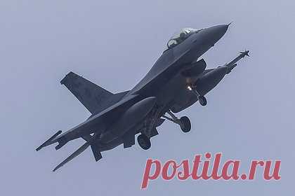 Госдеп назвал приоритетом для США поставки F-16 Украине. Поставки истребителей F-16 Украине являются приоритетом для Вашингтона. Об этом заявил официальный представитель госдепартамента Мэттью Миллер. По заявлению американского внешнеполитического ведомства, реализация плана поставок начнется в ближайшие месяцы.