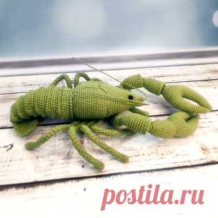 Речной рак амигуруми. Схемы и описания для вязания игрушек крючком! Бесплатный мастер-класс от Юлии Басенковой по вязанию речного рака крючком. Длина вязаной игрушки примерно 20 см без учета клешней. Для изготовления р…