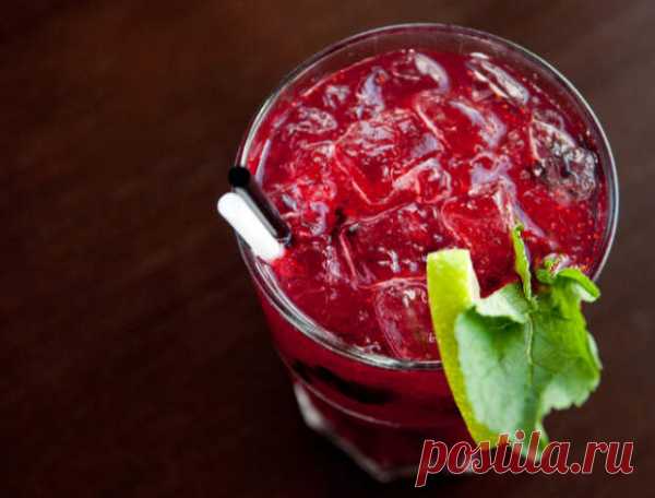 5 лучших напитков для сжигания жира
Задались целью похудеть к лету? Рекомендуем несколько напитков, которые ускорят сжигание жиров и разнообразят диету