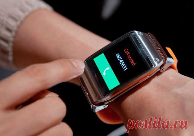 ВЕДОМОСТИ - Samsung показала «умные часы»