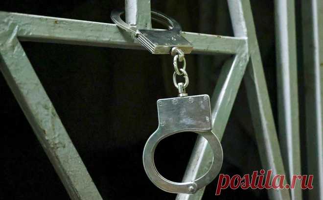 Российский суд вынес приговор девяти бойцам «Азова». Украинских военных признали виновными в покушении на убийство двух и более человек, применении запрещенных средств и методов в вооруженном конфликте и повреждении чужого имущества. Они несколько месяцев обстреливали село в ДНР