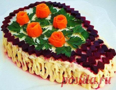 Салат «Королевский».Безумно вкуснo!! Быстро, легко и ОЧЕНЬ вкусно! Рецепт совсем простой. !! Более подробно о рецепте можете узнать по ссылке └─►  https://ok.ru/buketromantiki/topic/62648644733913 Рекомендуем посмотреть!!! Приятного аппетитa

Дорогие кулинары! Чтобы не потерять рецепт, жмите "Класс!", а потом "поделиться". Рецепт будет на вашей стене В Одноклассники. Всё ОК!