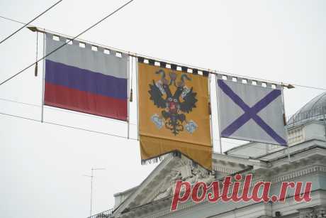 На украшения ко Дню города и дню рождения Петра I в Петербурге потратили 20,4 миллиона рублей — Новости Санкт-Петербурга › МР7.ру