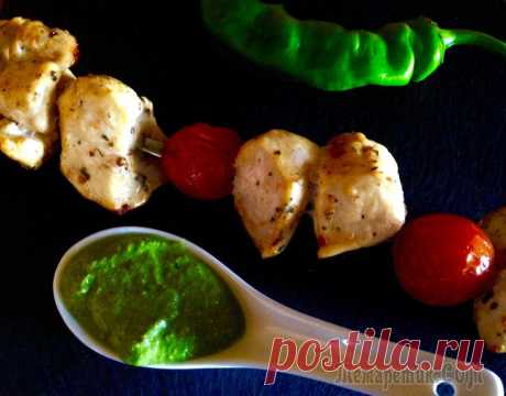 СОУС ЧИМИЧУРРИ . ОЧЕНЬ ПРОСТО И ОЧЕНЬ ВКУСНО ! Настолько вкусный соус под рыбу и мясо , что съедается сразуВариантов этого латиноамериканского соуса множество . Вы можете сделать самый простой из петрушки, чеснока и винного уксуса. Все . Просто вз...