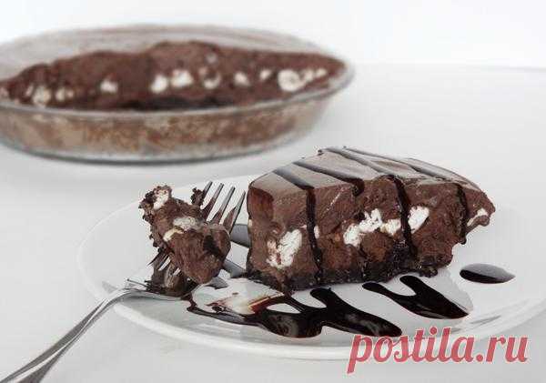 Baileys Hot Chocolate Ice Cream Pie.