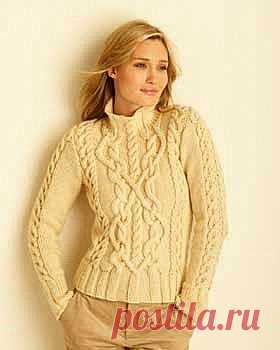 Свитер спицами с рельефными косами и аранами Cabled Sweater от Bernat!