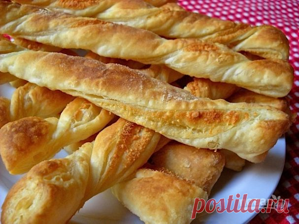 Палочки из слоеного теста с сыром - пошаговый рецепт с фото на Повар.ру