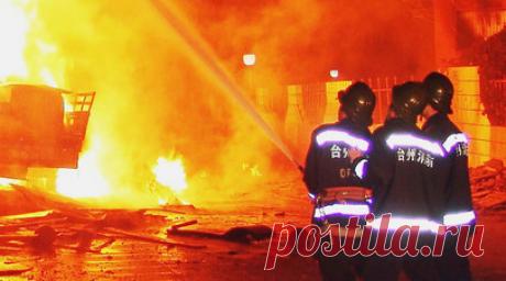 Число жертв пожара на севере Китая выросло до 25. В результате пожара в здании предприятия в провинции Шаньси на севере Китая погибли 25 человек. Читать далее