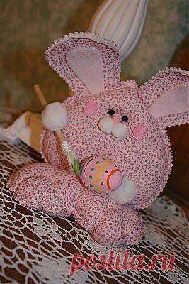 Своими руками сшить мягкую игрушку.