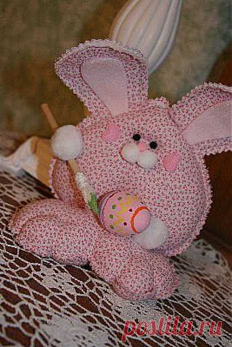 Своими руками сшить мягкую игрушку.